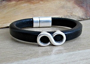 Βραχιόλι Δερμάτινο Με Το Άπειρο