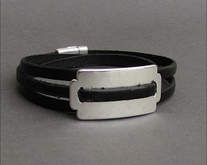 Ανδρικό Δερμάτινο Βραχιόλι Με Ψέυτικη Λεπίδα