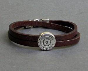 Ανδρικό Δερμάτινο Βραχιόλι Με Πυξίδα