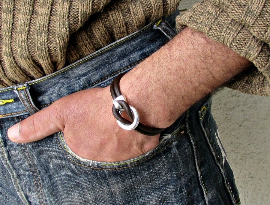 Βραχιόλι Ανδρικό Με Γάντζο Και Δέρμα