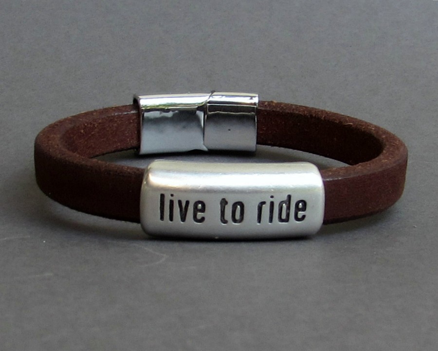 Ανδρικό Βραχιόλι Απο Δέρμα Με Χάραξη - live to ride