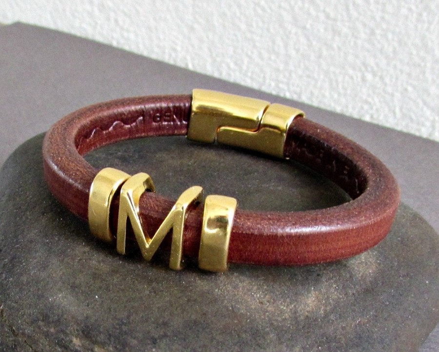 Δερμάτινο Ανδρικό Βραχιολι Με Μονόγραμμα Κατάλληλο Για Δώρο